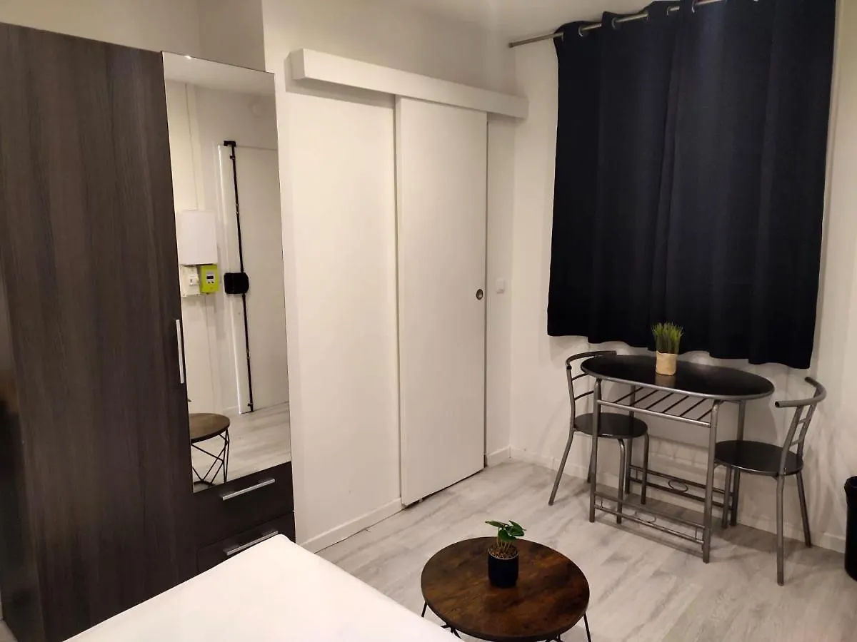 Studio Moderne Hopital Bichat - Paris 18 - 2P