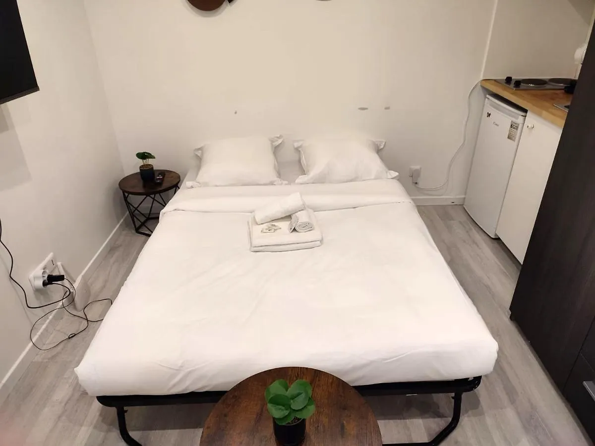 Studio Moderne Hopital Bichat - Paris 18 - 2P Apartment