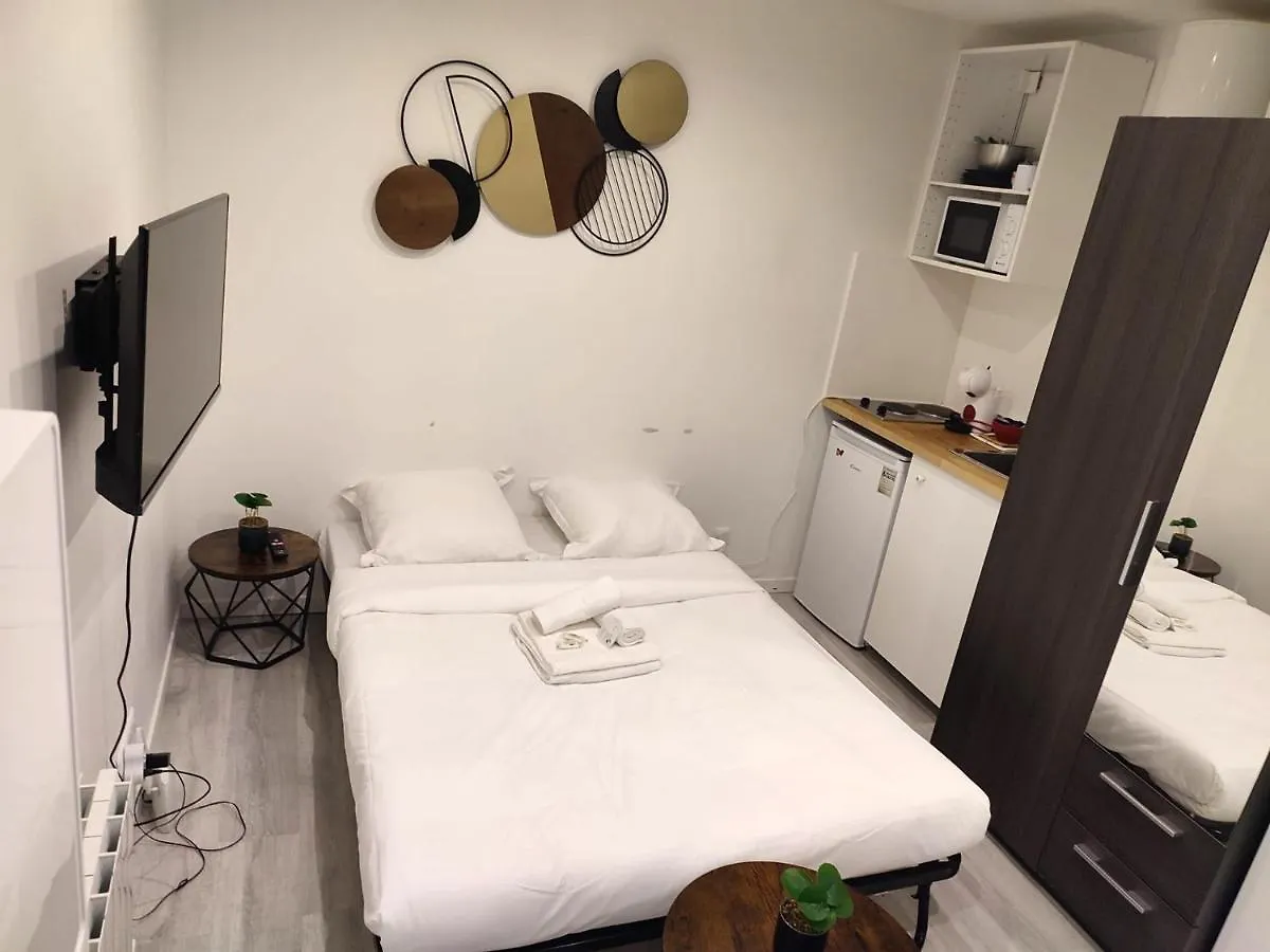 Apartment Studio Moderne Hopital Bichat - Paris 18 - 2P